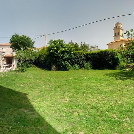 Holiday Home Mihovilovic بريمونتيرا المظهر الخارجي الصورة
