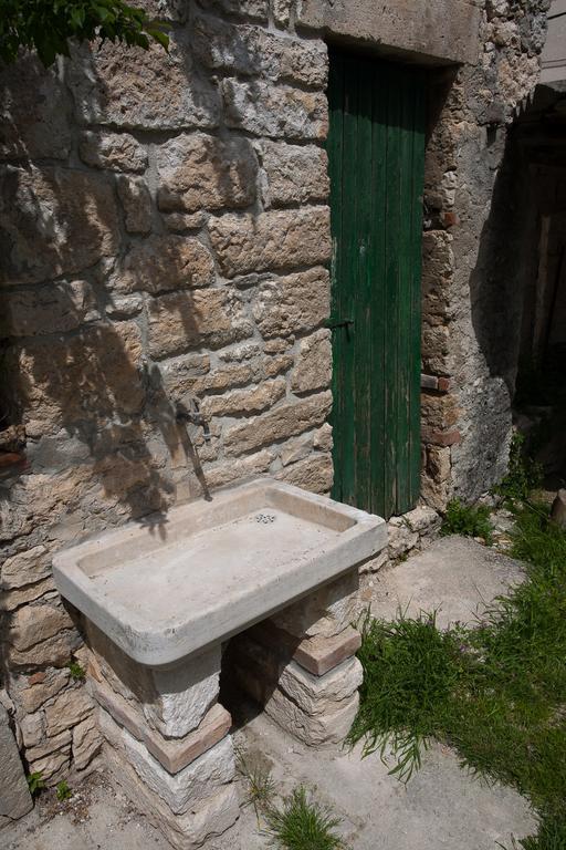 Holiday Home Mihovilovic بريمونتيرا الغرفة الصورة