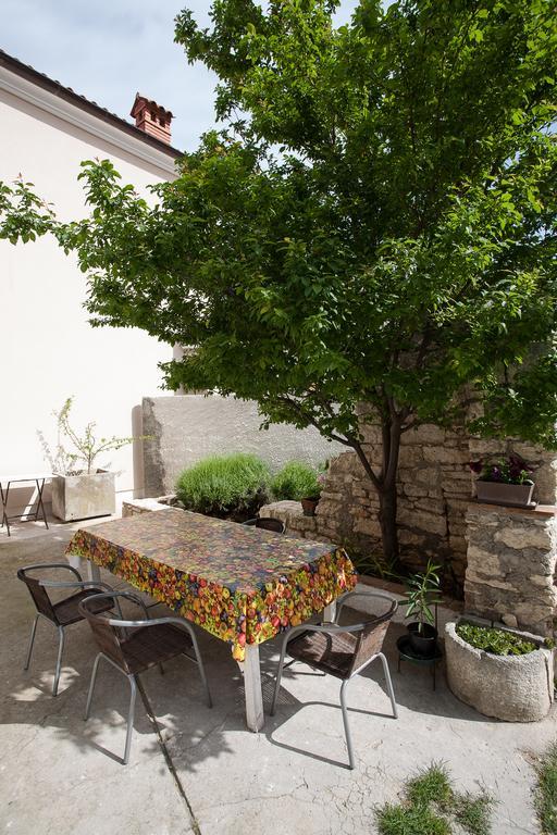 Holiday Home Mihovilovic بريمونتيرا الغرفة الصورة
