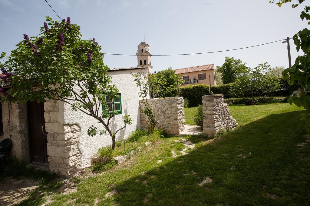Holiday Home Mihovilovic بريمونتيرا الغرفة الصورة